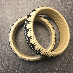 Straw wrapped bangle bracelets. Cute!